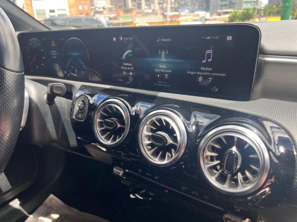 MERCEDES BENZ A180 - Imagen 19