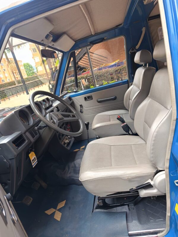MITSUBISHI MONTERO MECÁNICO 4X4 - Imagen 18
