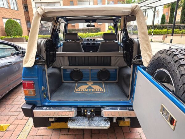 MITSUBISHI MONTERO MECÁNICO 4X4 - Imagen 11