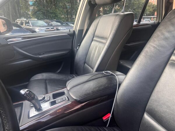 BMW X5 XDRIVE 4.8 i - Imagen 21