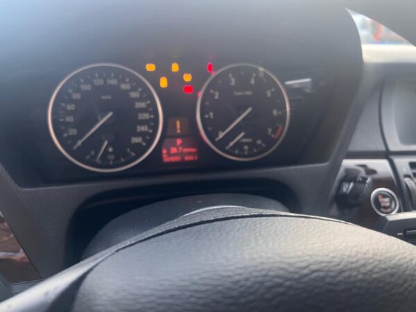 BMW X5 XDRIVE 4.8 i - Imagen 23