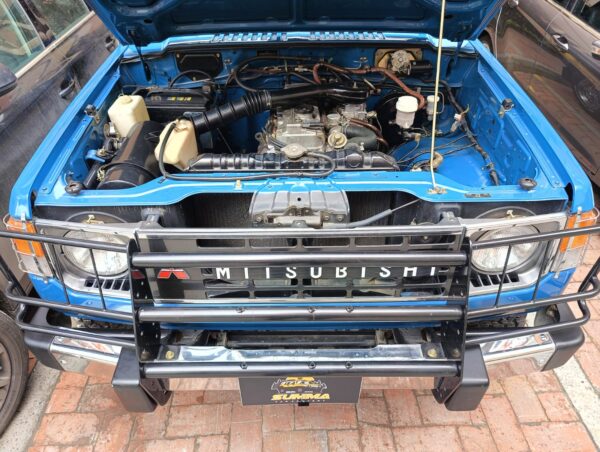 MITSUBISHI MONTERO MECÁNICO 4X4 - Imagen 9