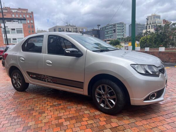 RENAULT LOGAN - Imagen 7