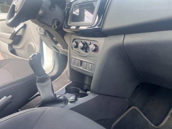 RENAULT LOGAN SERVICIO PUBLICO - Imagen 20
