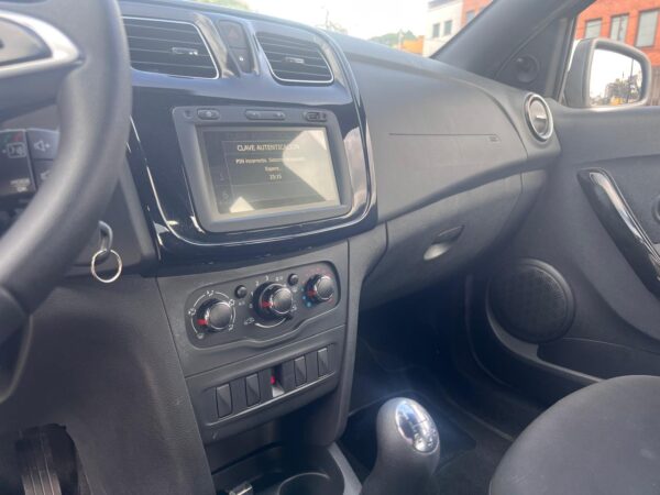 RENAULT LOGAN SERVICIO PUBLICO - Imagen 19